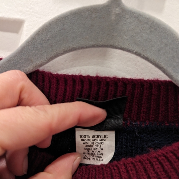 VINTAGE kids Burgandy and navy chunky knit crewneck sweater - Picture 3 of 7